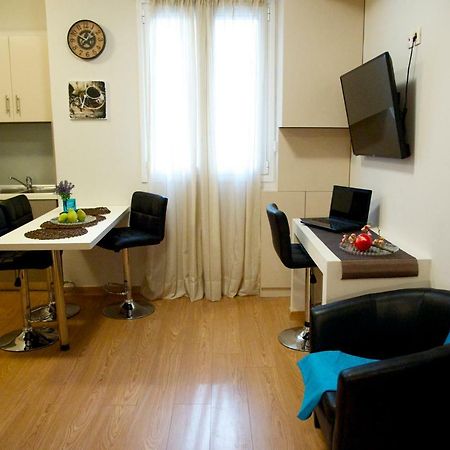 Appartement Stylish&Elegant Apts à Athènes Extérieur photo